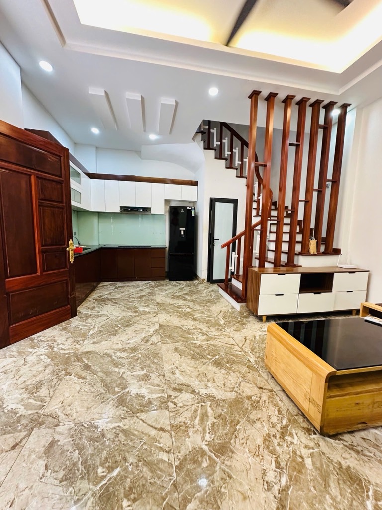 Bán nhà Nguyễn Sơn, dt 30m2, giá 8,25 tỷ